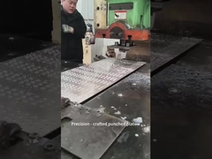 Алюминиевый черный цвет Противоскользящая решетка Отличная устойчивость к погодным условиям