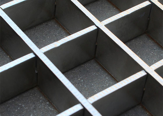 Hot Dip Galvainzed 10mm height Press-Locked Steel Grating Heavy Duty
