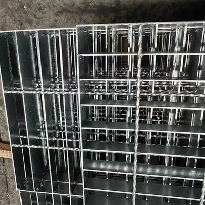 Степень решетки для покрытия стальных полов