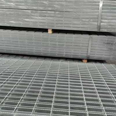 Противоскользящие оцинкованные сварные стальные решетки для полов промышленных зданий