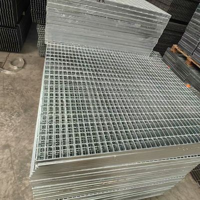 Погрузочная способность Низкое содержание Коррозионно устойчивые антискользящие стальные решетки