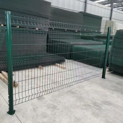 Ограждение с сварной сеткой с покрытием из ПВХ размером 60x60 мм для долговременной безопасности